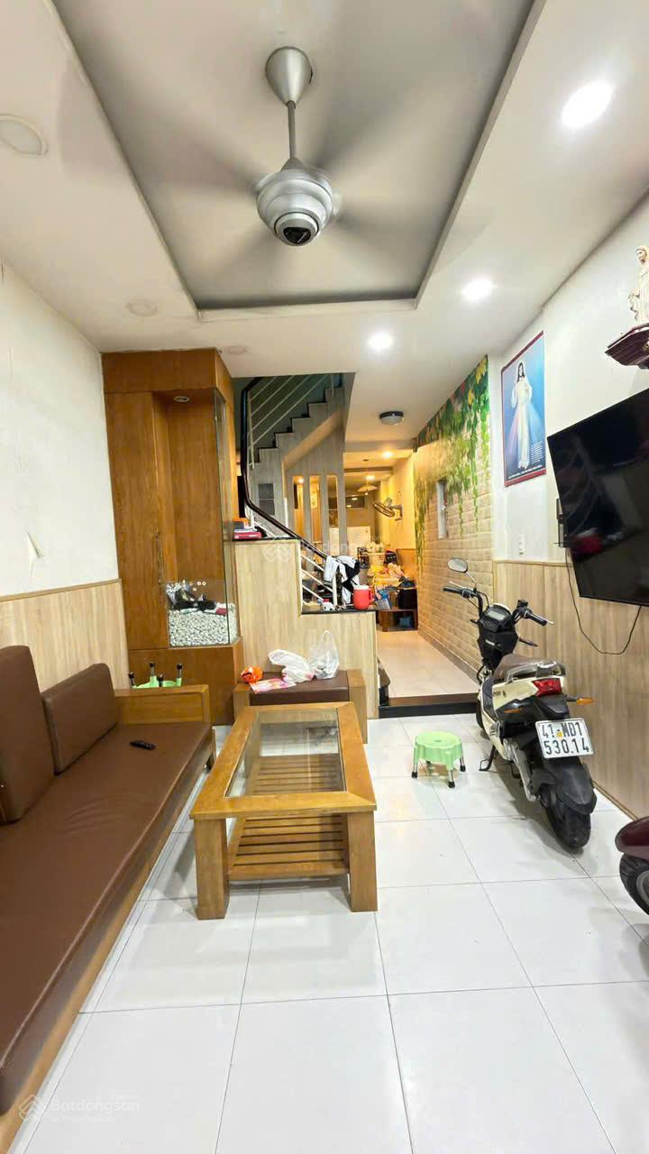 (New) nhà chính chủ 3tầng BTCT - Trường Chinh P. 14 Tân Bình - VF3 đỗ cửa - 47m2 - 3phòng - 6.5tỷ