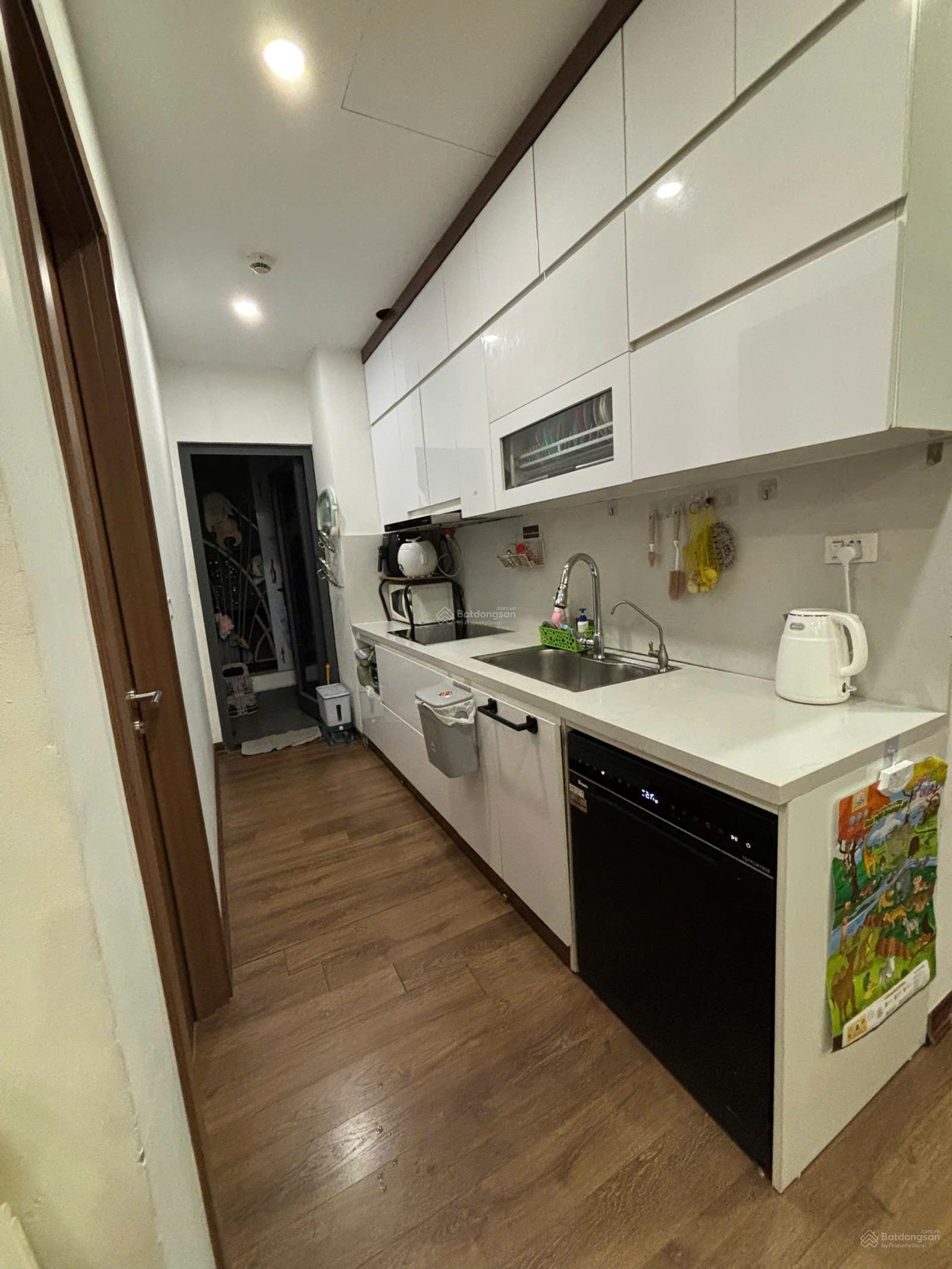 Cho thuê cc Sky Central, 176 Định Công, Hoàng Mai, 88m 3PN, đồ cơ bản 13,5tr Cho thuê cc Sky Central, 176 Định Công, Hoàng Mai, 88m 3PN, đồ cơ bản 13,5tr