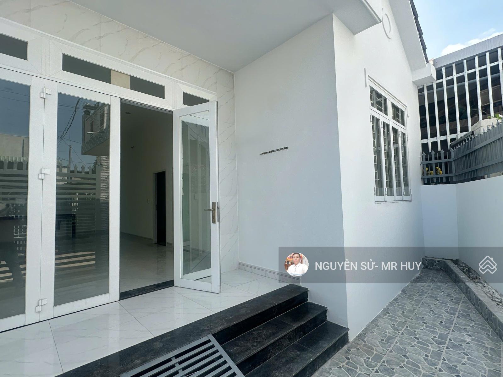 Bán nhà DT 100m2 sổ riêng thổ cư. Giá chỉ 2 tỷ 250tr. Hẻm ba gác 3m. Bửu Hòa, Biên Hòa