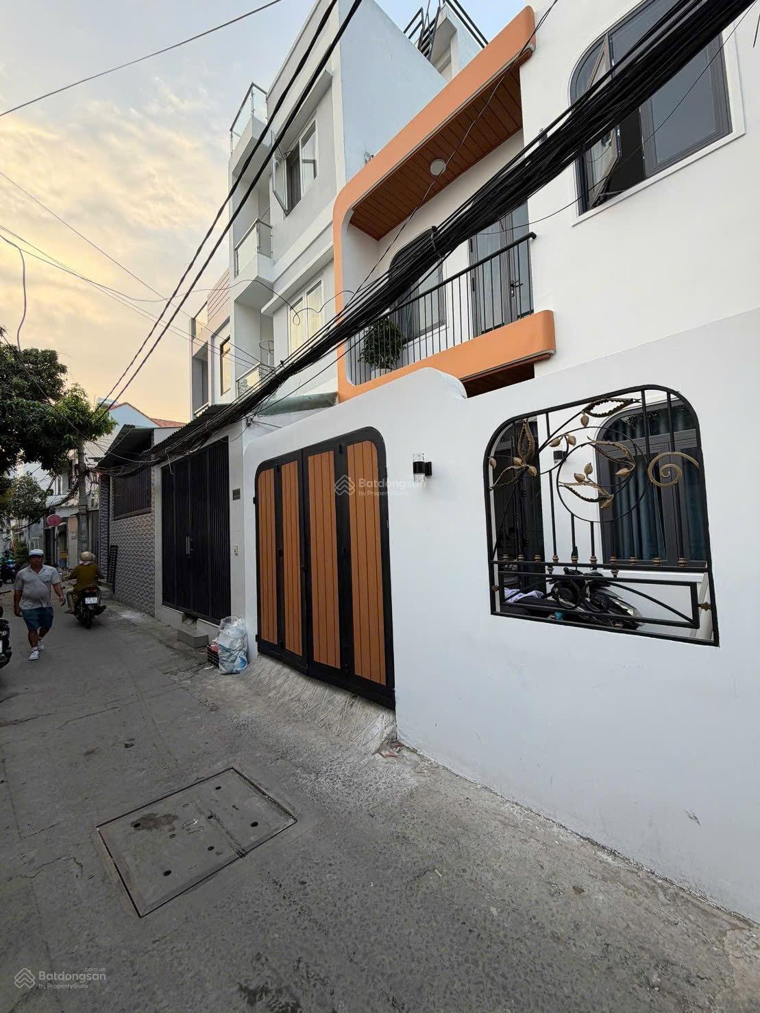 Bán nhà mới xây 100%, căn góc 160 Nguyễn Văn Quỳ,chỉ 7ty2 Bán nhà mới xây 100%, căn góc 160 Nguyễn Văn Quỳ,chỉ 7ty2