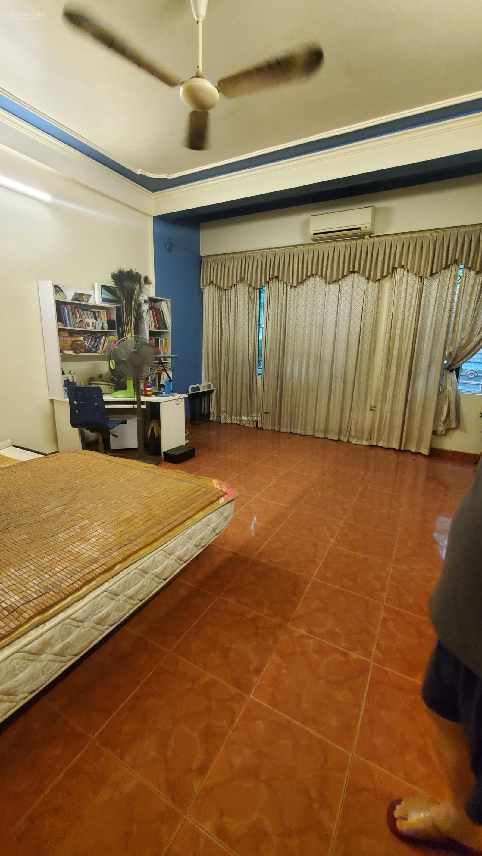 Bán Nhà riêng tại Phố Giảng Võ, 11,6 tỷ, 42m2, view đẹp, giá siêu hời