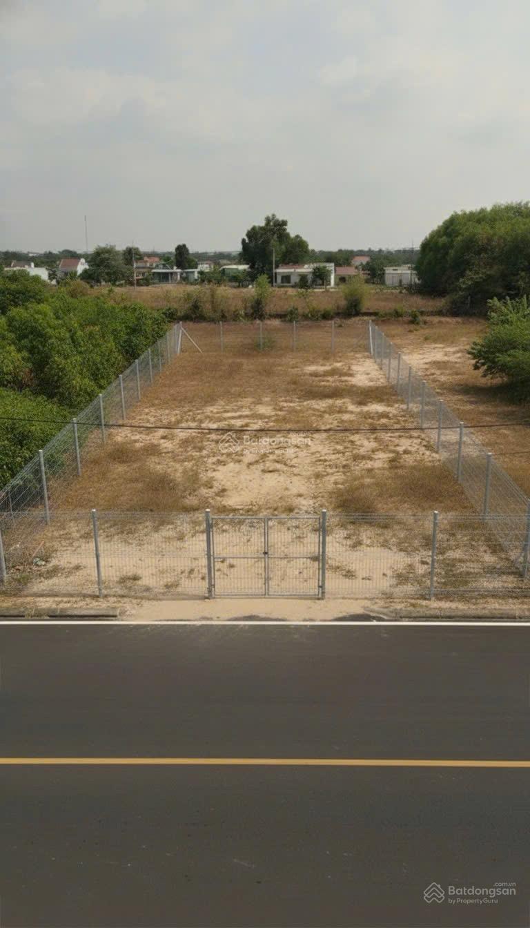 Tôi cần bán gấp mặt tiền Tỉnh Lộ 7 Củ Chi 6x30 full thổ cư mong gặp được khách thiện chí