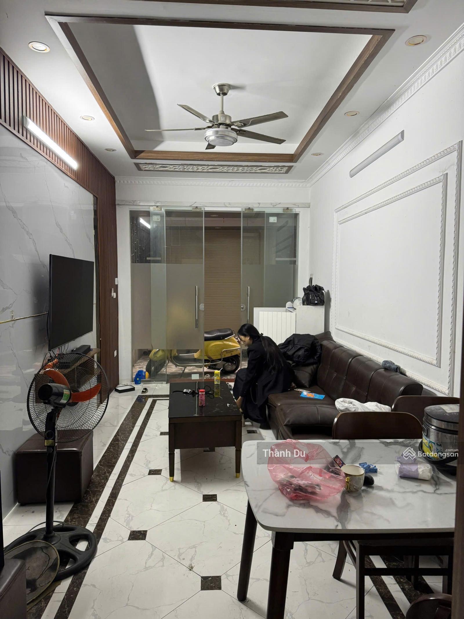 CHO THUÊ NHÀ NGUYÊN CĂN 5 TẦNG - 3 NGỦ- Full NỘI THẤT- ĐÀM QUANG TRUNG- GIÁ 10Tr/tháng.