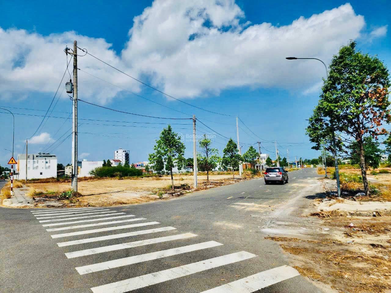 CCG 2 lô liền kề ngay TT Long Điền, BR - VT cách KĐT Biển 1300ha 500m CCG 2 lô liền kề ngay TT Long Điền, BR - VT cách KĐT Biển 1300ha 500m