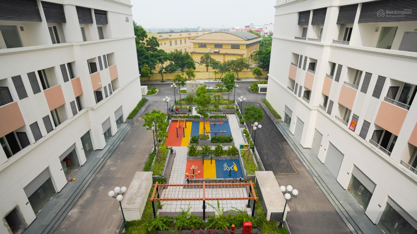 Sổ đỏ chính chủ bán căn 3N tầng 25 view sông Đuống & Sông Hồng 82m2, CC Eurowindow