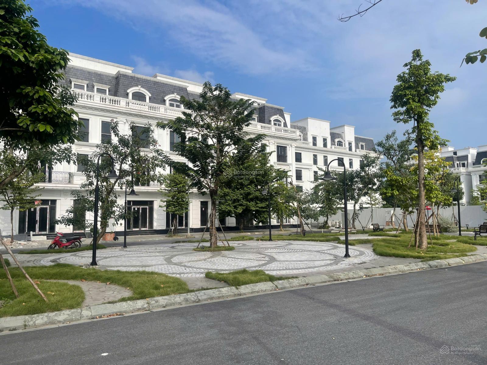 Bán liền kề 90m2 xây 4,5 tầng tại FLC Premier Parc Đại Mỗ 24.5 tỷ view vườn hoa