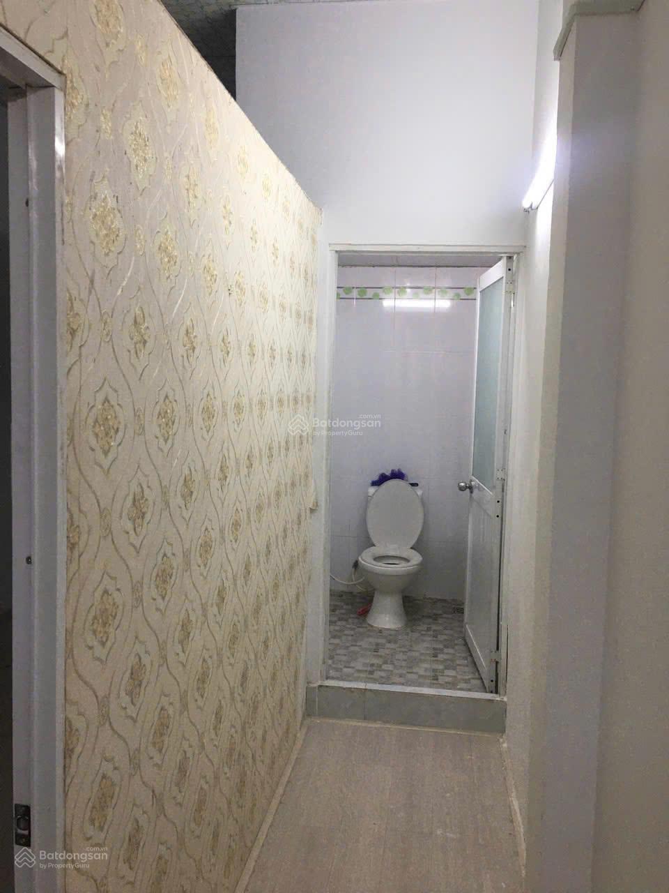 Chính chủ cần bán CH siêu rẻ DT 79m2 siêu to thông thủy tầng trung đơn giá chỉ 65tr/m2 tại Beverly