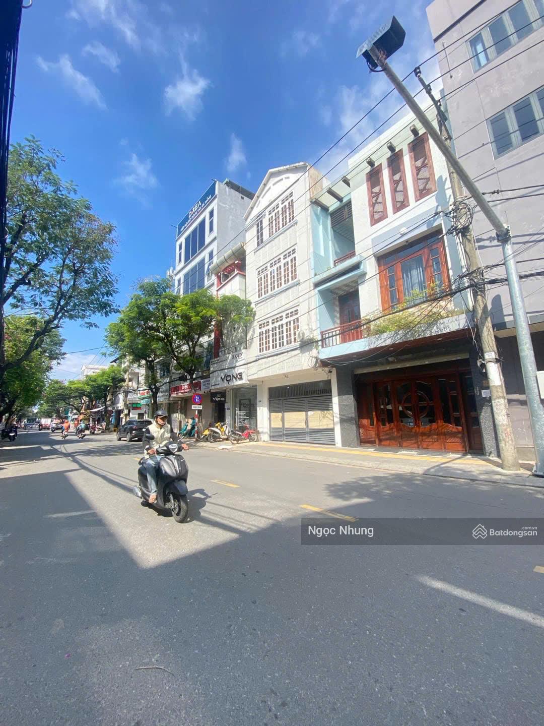 CỰC SỐC NHÀ 4 TẦNG MẶT TIỀN KINH DOANH 6M LÝ TỰ TRỌNG GIÁ CHỈ 13,3 TỶ