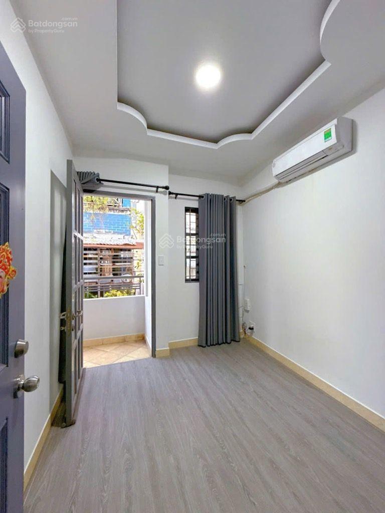 Sát mặt tiền Huỳnh Văn Bánh_40m2_5m * 8m * 4 tầng BTCT _nhà đẹp ở ngay 6,75 tỉ TL