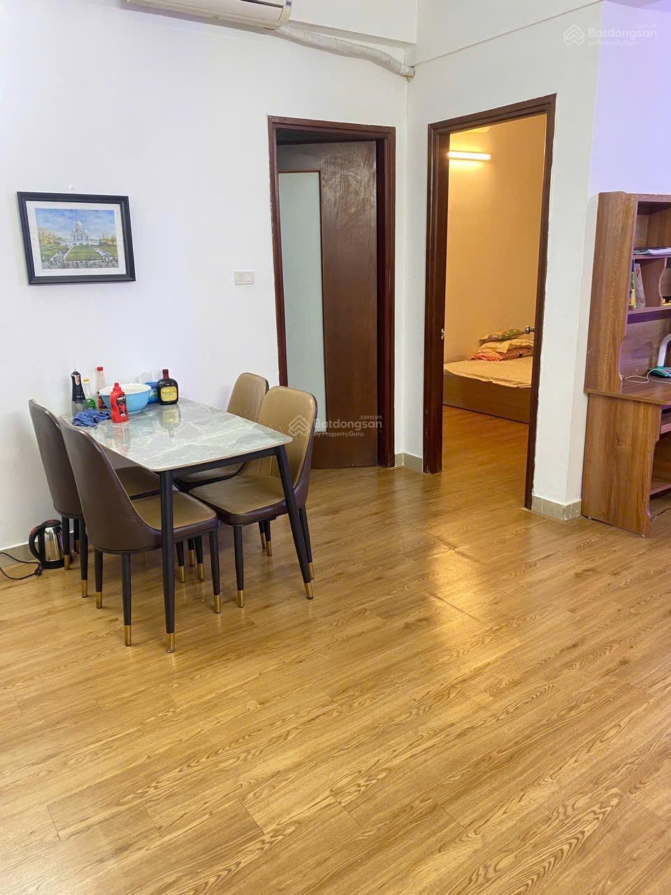 Chính chủ gửi bán căn 2 phòng ngủ khu đô thị Hồng Hà. Nhà ở có sổ full đồ