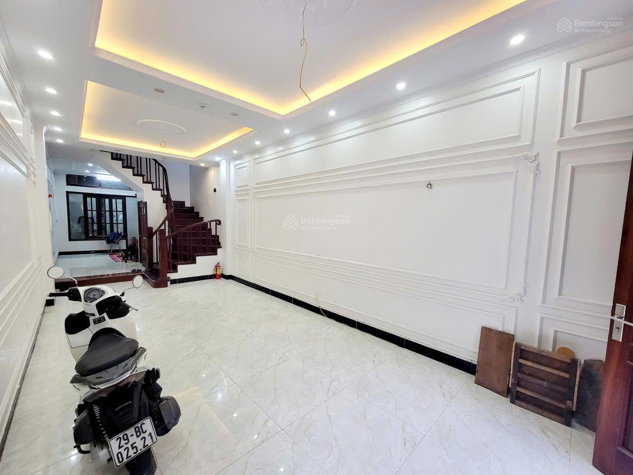 Cho thuê nhà liền kề KĐT Văn Quán, Hà Đông. DT 85m2, 4,5 tầng, MT 5m, giá chỉ 22tr/th