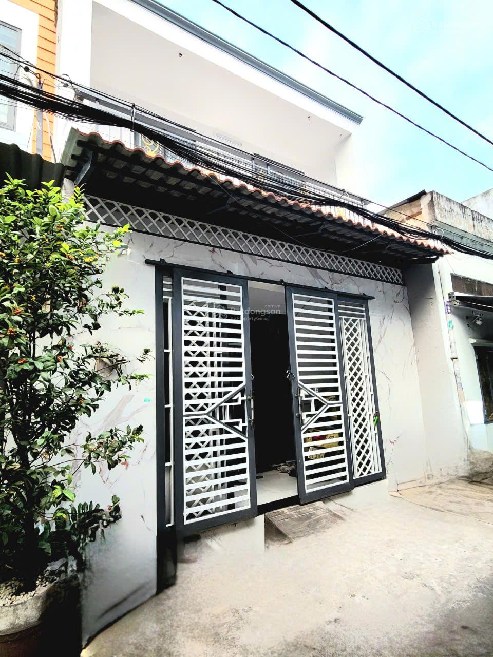 5.7 tỷ NHÀ NGAY NGUYỄN SƠN -HXH THÔNG - 62M2 4.8 x13m - NGANG GẦN 5m 2 Tầng 2PN 5.7 tỷ NHÀ NGAY NGUYỄN SƠN -HXH THÔNG - 62M2 4.8 x13m - NGANG GẦN 5m 2 Tầng 2PN