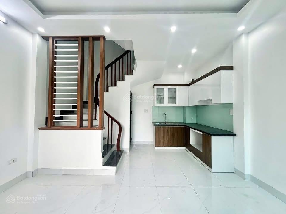 CHỈ 5,5 tỷ CÓ NGAY NHÀ MỚI KENG VỀ Ở NGAY - BẮC TỪ LIÊM 32m2 - 5 tầng - MT4,5 m
Sổ vuông vắn A4