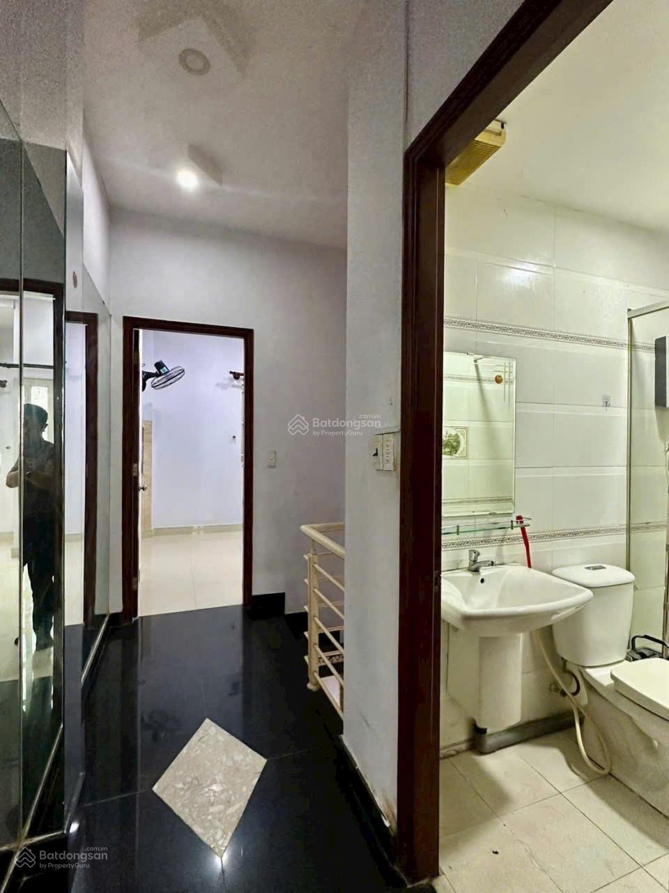 Bán gấp nhà 183/ Nguyễn Hữu Cảnh, P22, Bình Thạnh - 43m2 vuông vức -2 Tầng