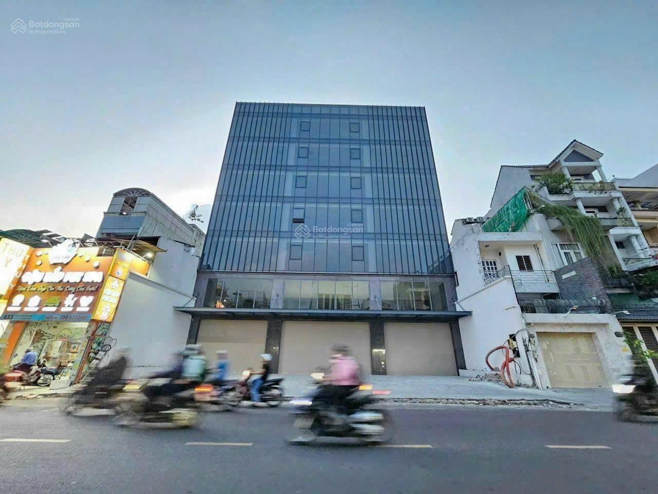 Bán Building 7 tầng mặt tiền đường Lũy Bán Bích (DT 13,1 x 30m) HĐT 265 tr/th. Giá 85 tỷ