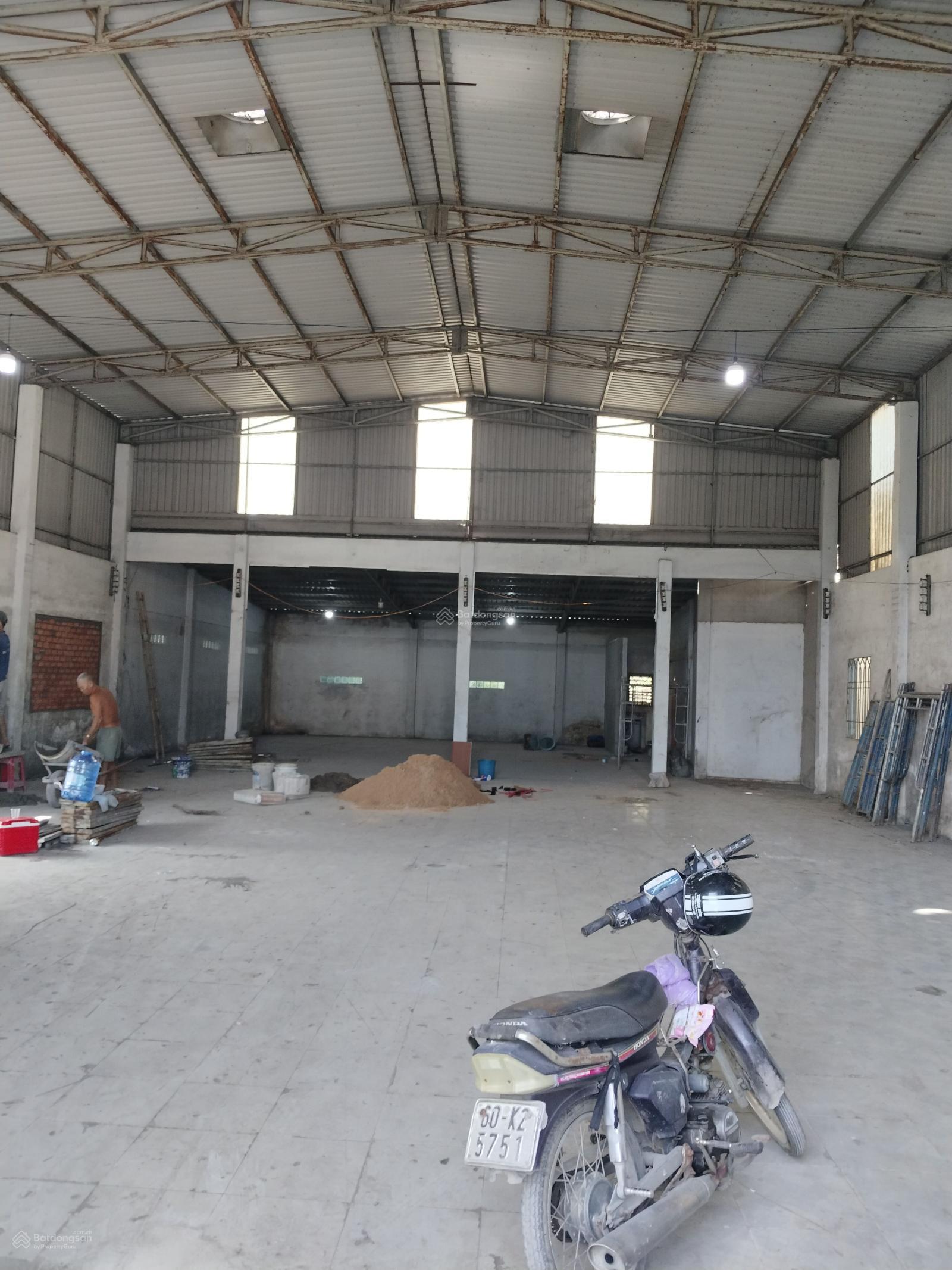 Cho Thuê Nhà Xưởnng Duong Công Khi Tân Hiệp Hóc Môn, DT Xưởng 400m2, Giá 21Tr/Tháng