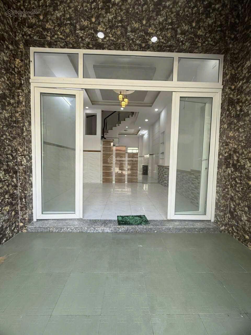 NHÀ MỚI ĐÓN XUÂN HXT THÔNG - 4,2x15M 3 TẦNG BTCT - VỊ TRÍ ĐỈNH ĐÔNG BẮC - SHR THỔ CƯ