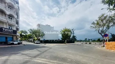 Lô góc cực đẹp ngã tư đường số 3 Lạc An Hà Quang 1, gần đường vành đai 2 đối diện Sun Group