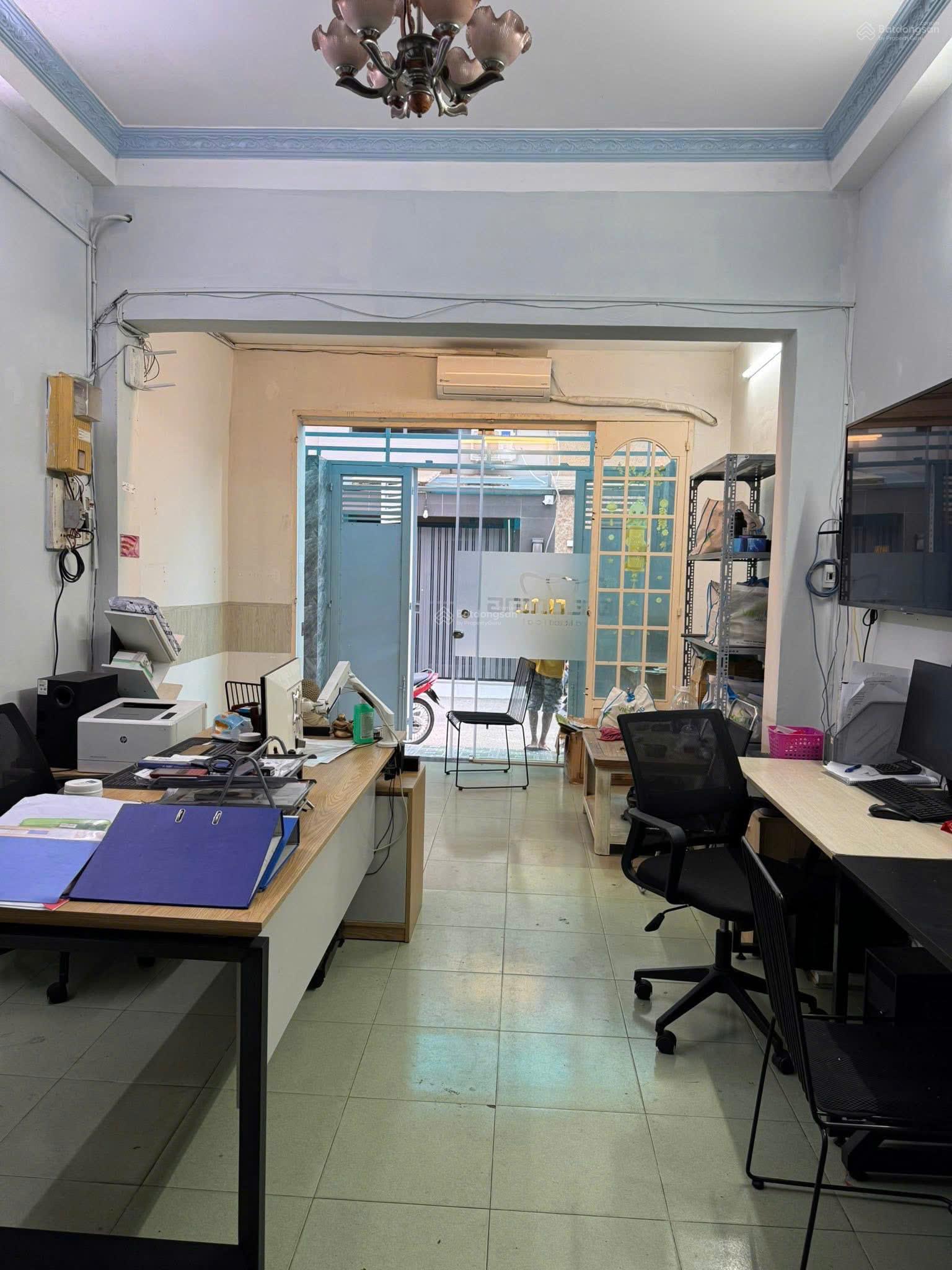 Bán nhà hẻm xe hơi 511/ Huỳnh Văn Bánh P13 Phú Nhuận - 40m2- 2 Lầu Bán nhà hẻm xe hơi 511/ Huỳnh Văn Bánh P13 Phú Nhuận - 40m2- 2 Lầu