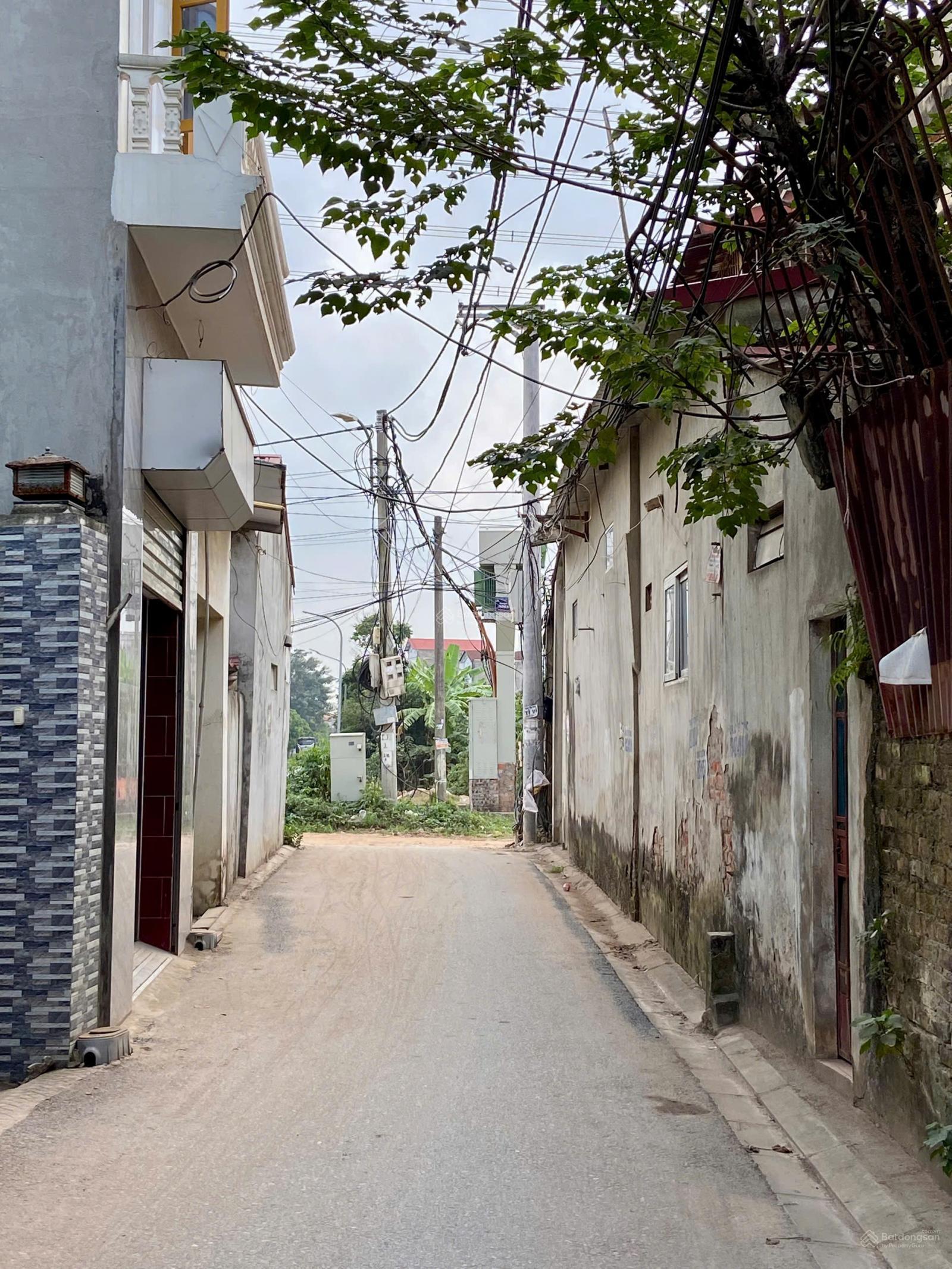 3.X tỷ, 55m2 sẵn C4 lô góc ở/cho thuê, Phan Đăng Lưu Yên Viên Gia Lâm, MT 5.4m, oto tránh trước cửa