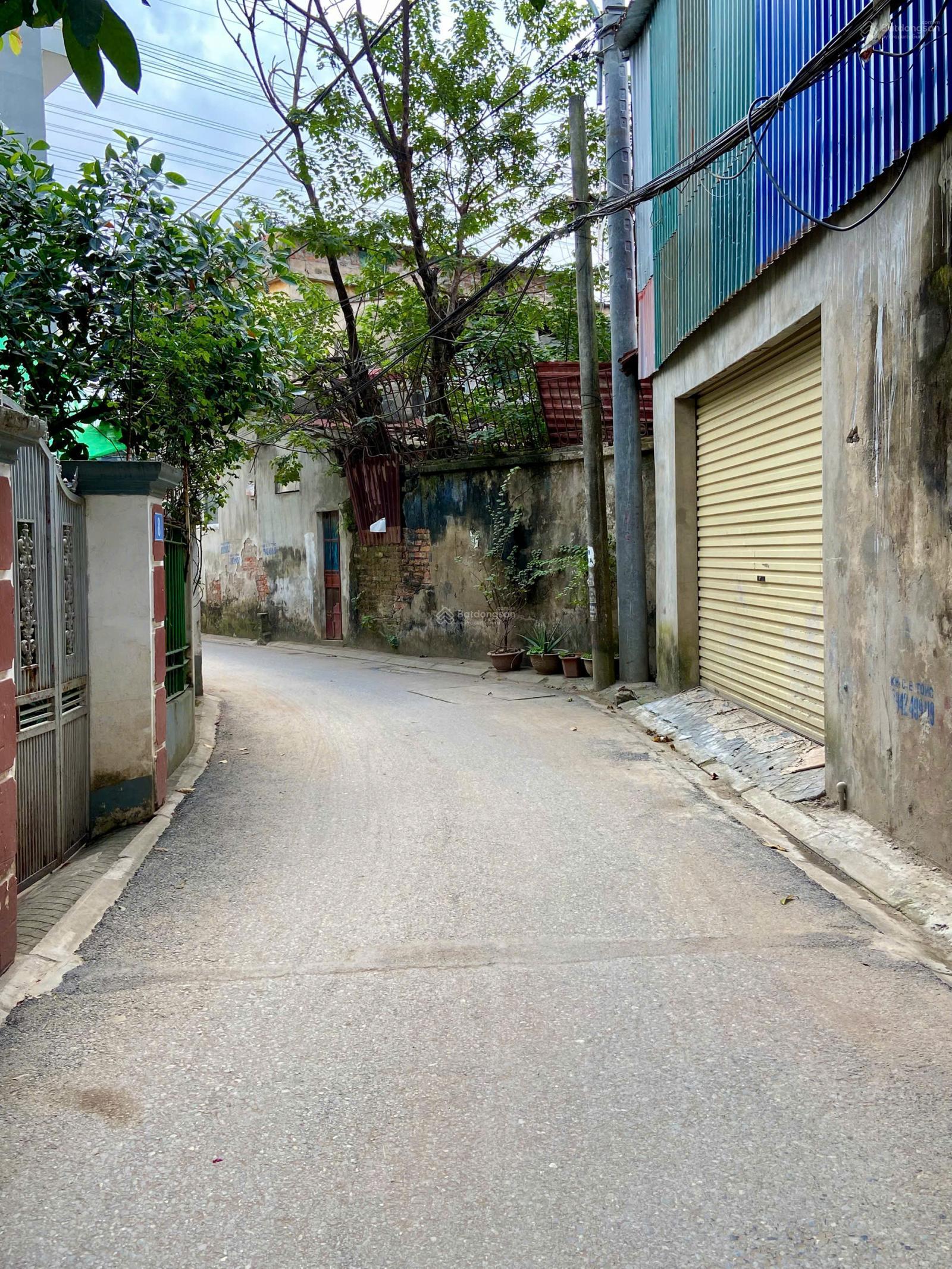 3.X tỷ, 55m2 sẵn C4 lô góc ở/cho thuê, Phan Đăng Lưu Yên Viên Gia Lâm, MT 5.4m, oto tránh trước cửa