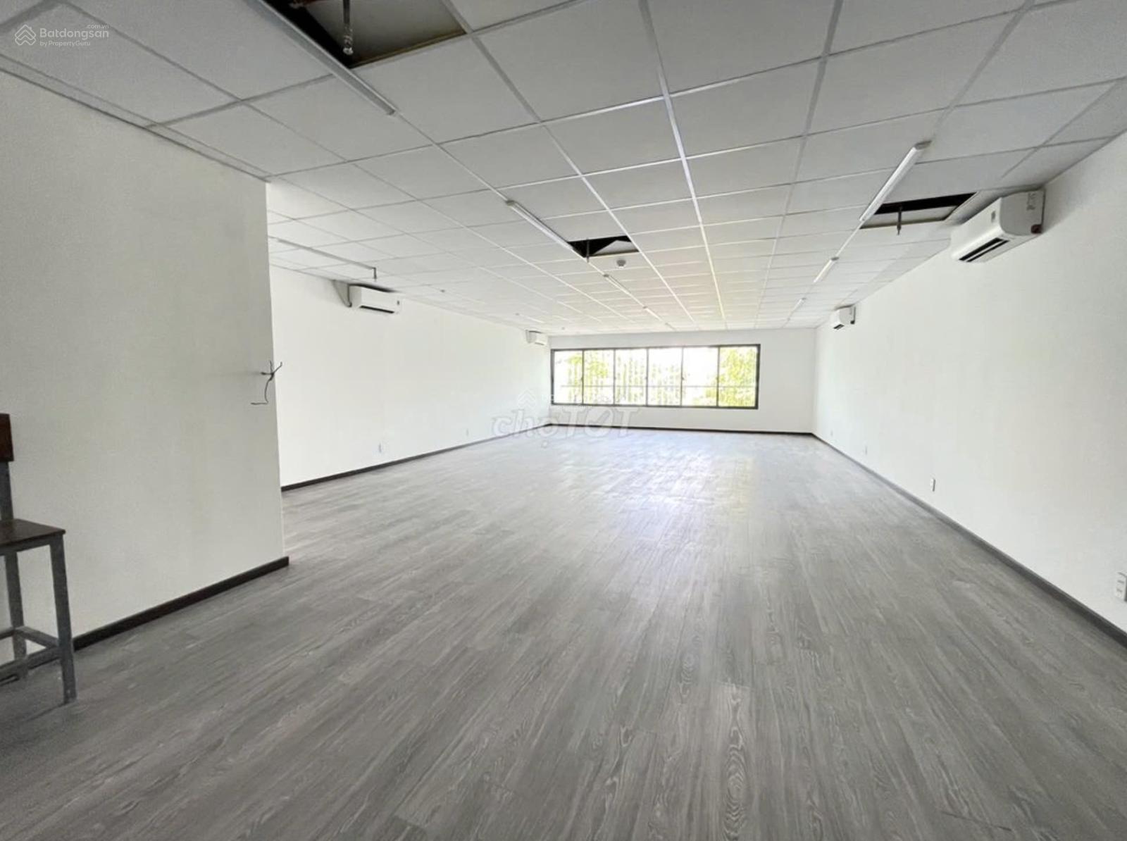 Cho thuê văn phòng gần Vincom, đường Ngô Quyền, 55 m2 - 85 m2, giá thuê tốt