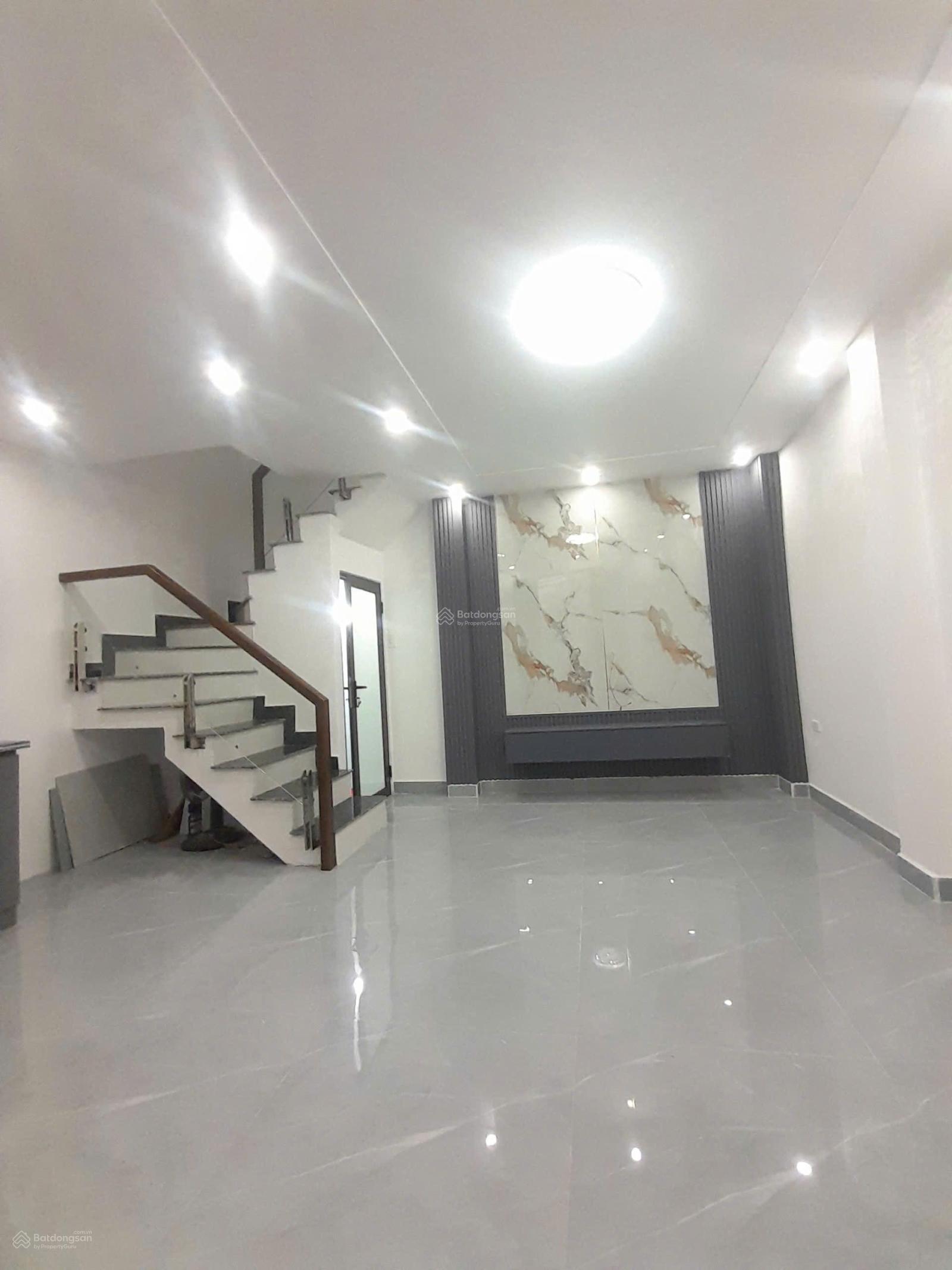 Chỉ 1.699 tỷ có ngay căn nhà phố Trần Nguyên Hãn, bìa đỏ chính chủ, gần chợ, trường học các cấp.