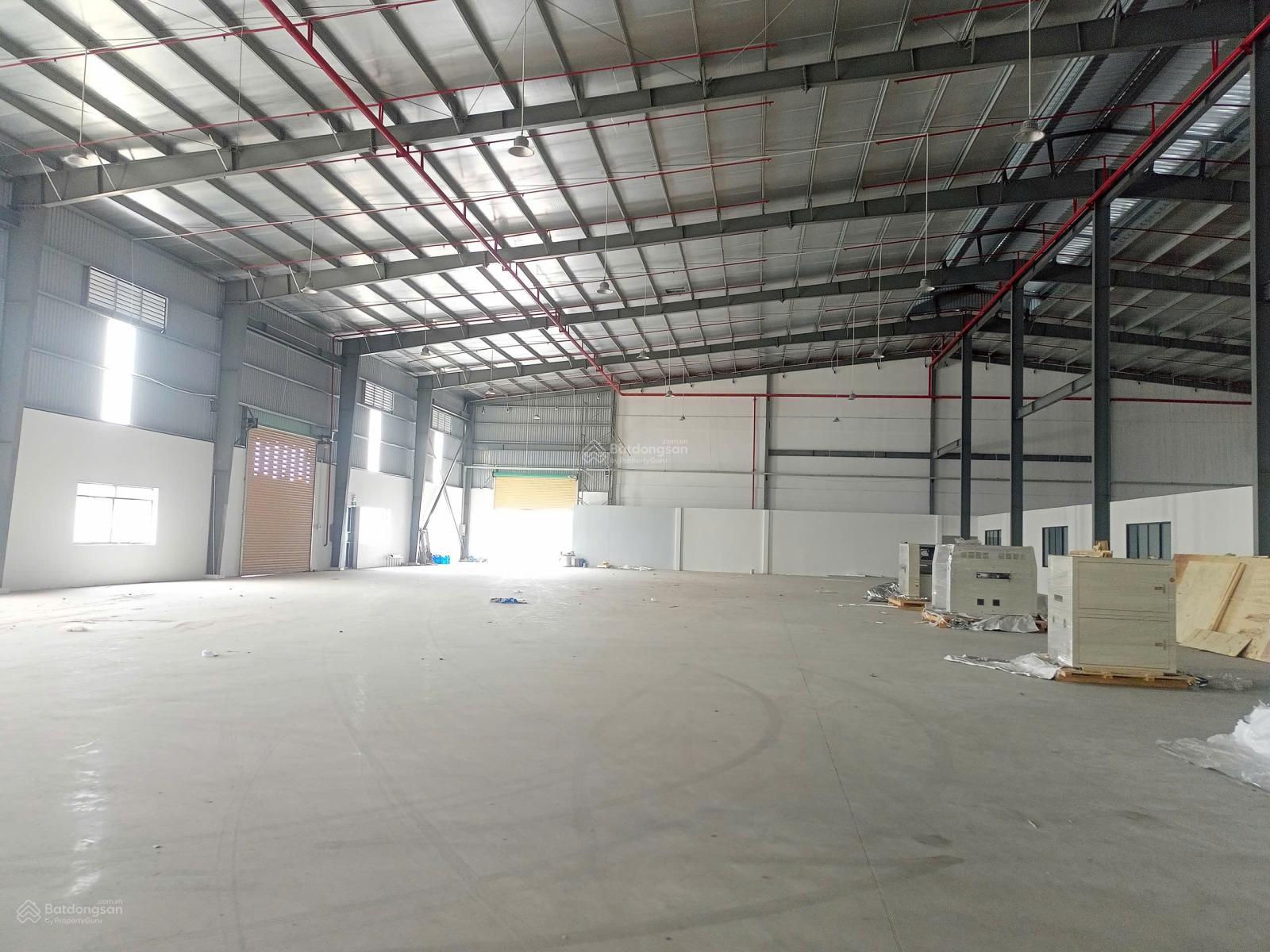 Nhà xưởng khu công nghiệp Đức Hòa. Diện tích: 10.000m2, nx: 7.000m2