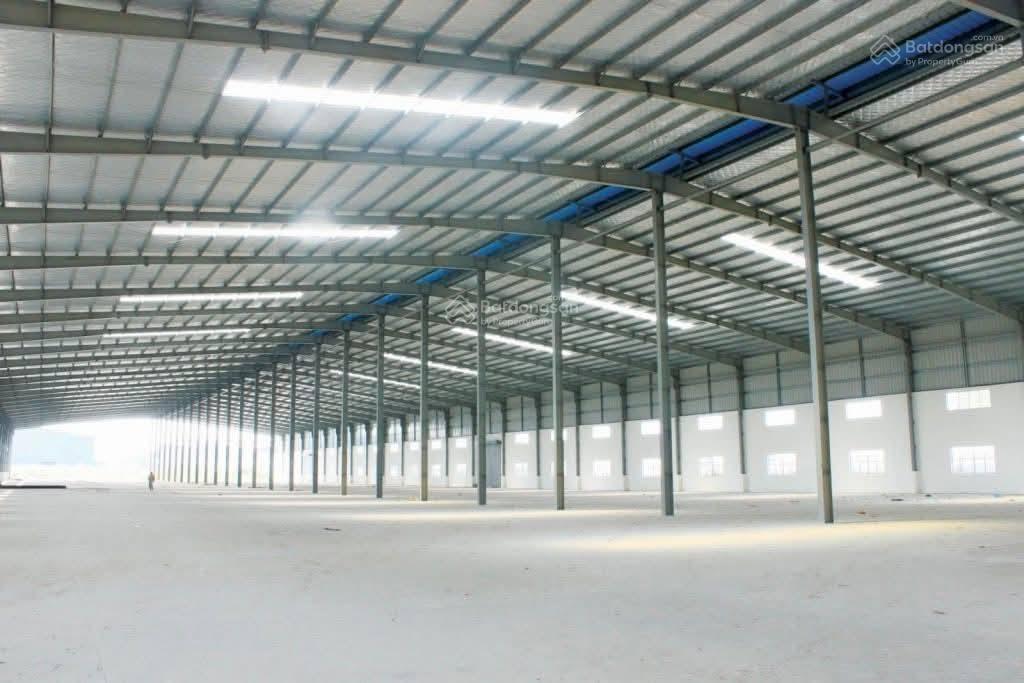 Nhà xưởng khu công nghiệp Đức Hòa. Diện tích: 10.000m2, nx: 7.000m2