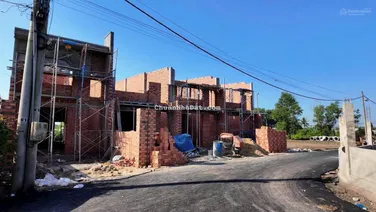 Tôi cần bán gấp lô đất mặt nhựa 5x20m thổ cư 100% ngay gần chợ, UBND xã Giang Điền, giá rẻ