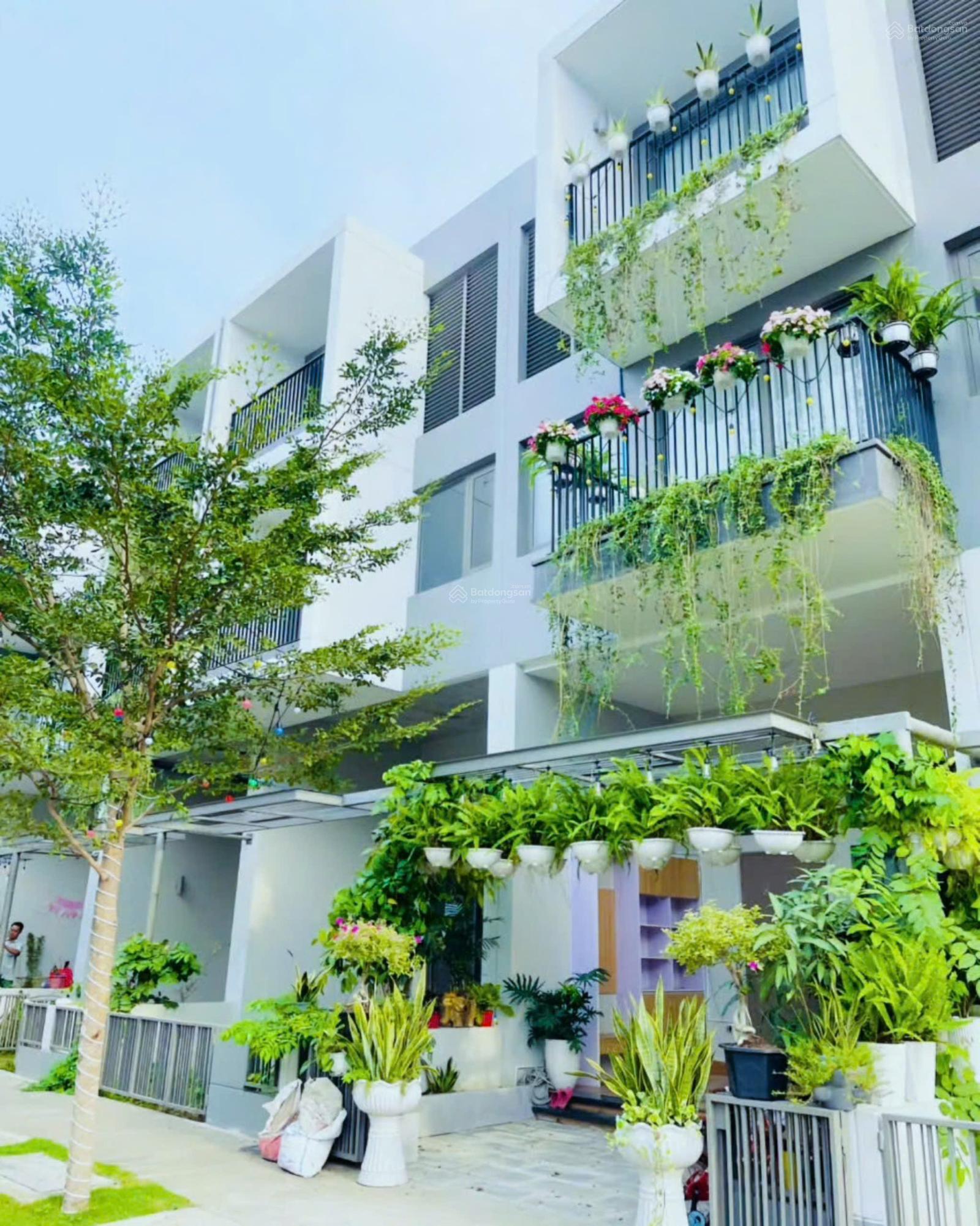 Chỉ 15 triệu/ tháng cho thuê BT đẹp tại The Standard Cental Park BD