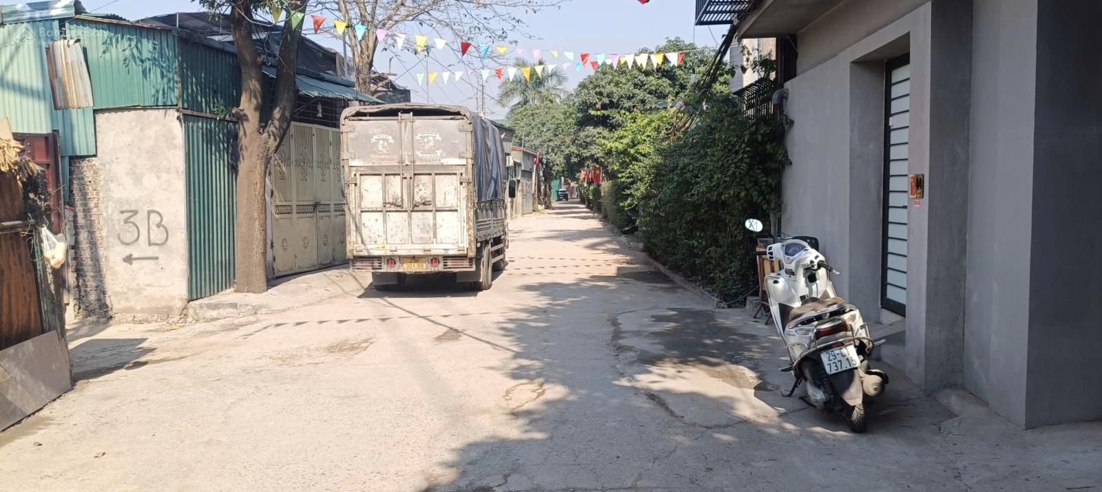 Cho thuê kho xưởng đường Đại Lộ Thăng Long, Đại Mỗ, NTL, DT 600m2, điện 3fa, nước sạch, xe 15T vào