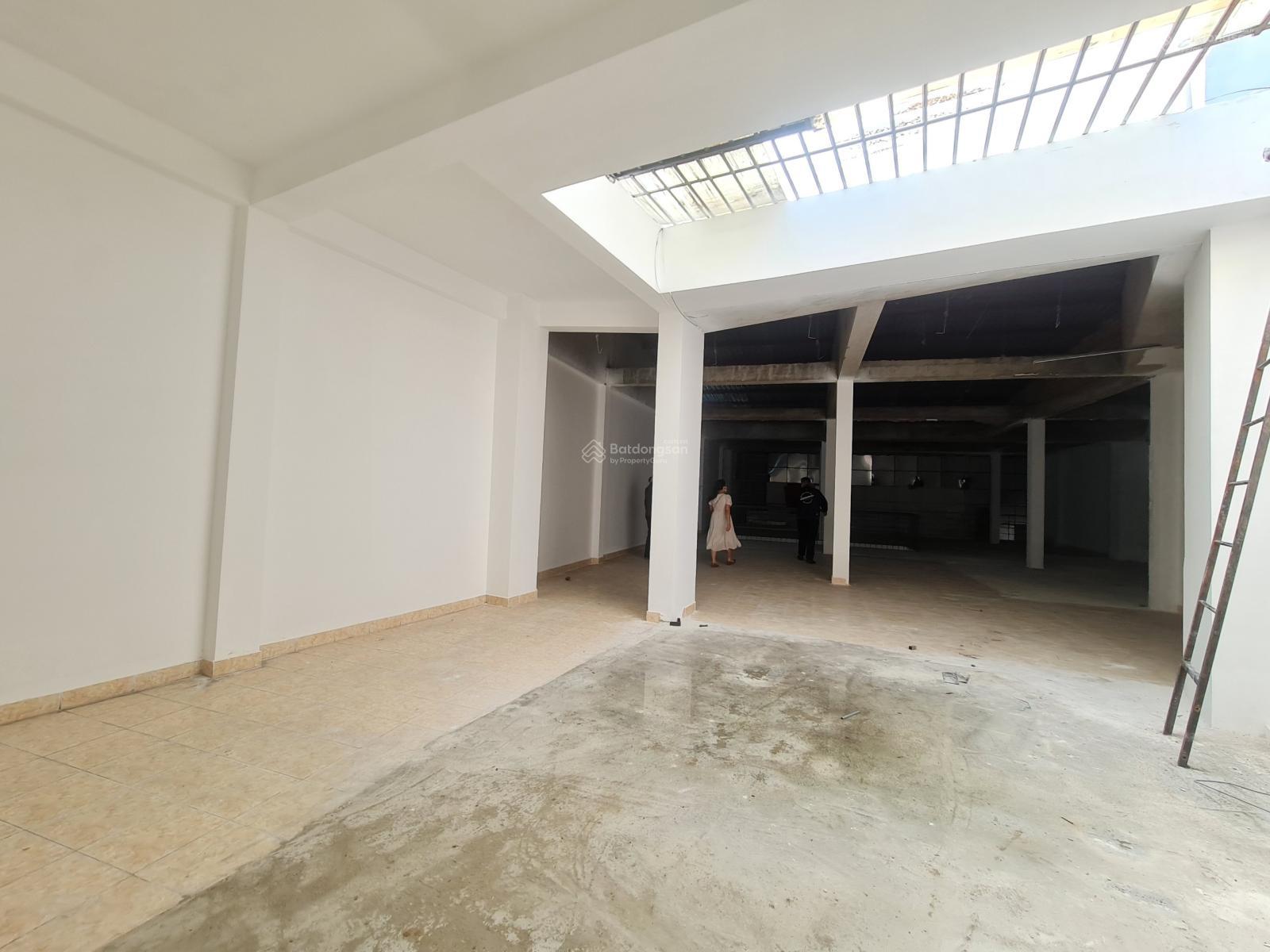 MẶT TIỀN NGANG 12M - SỬ DỤNG HƠN 700M2 SỐ 148B TRẦN HƯNG ĐẠO, QUẬN 1.!!