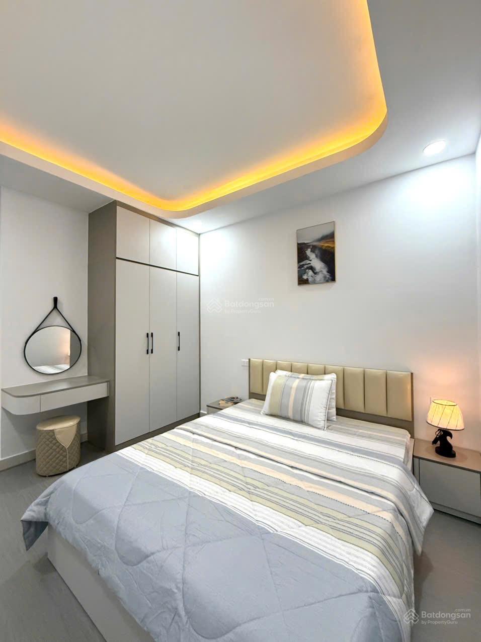 Bán CH tặng toàn bộ nội thất xịn, căn hộ 2PN CT6 Vĩnh Điềm Trung 60m2, sổ hồng sang tên giá tốt