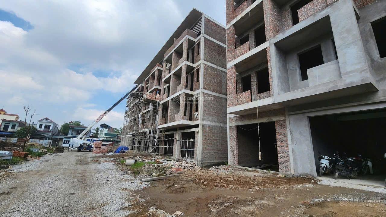 3,5 TỶ SỞ HỮU NHÀ PHỐ 5 TẦNG TẠI TRUNG TÂM ĐÔNG TRIỀU 88M2