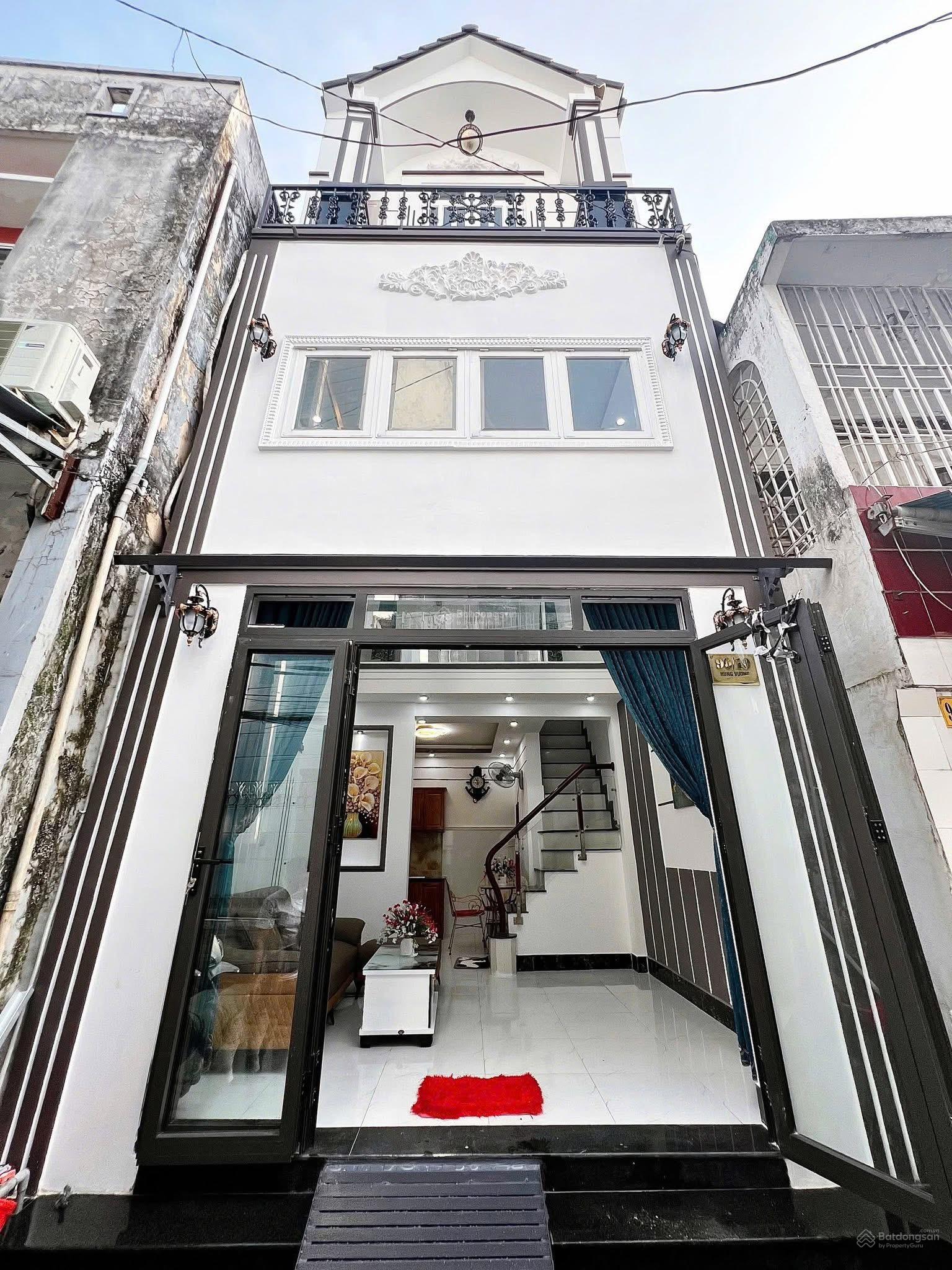 Nhà trệt lửng lầu ngay trung tâm vị trí đẹp, cách 500m đầy đủ tiện ích - giá tốt