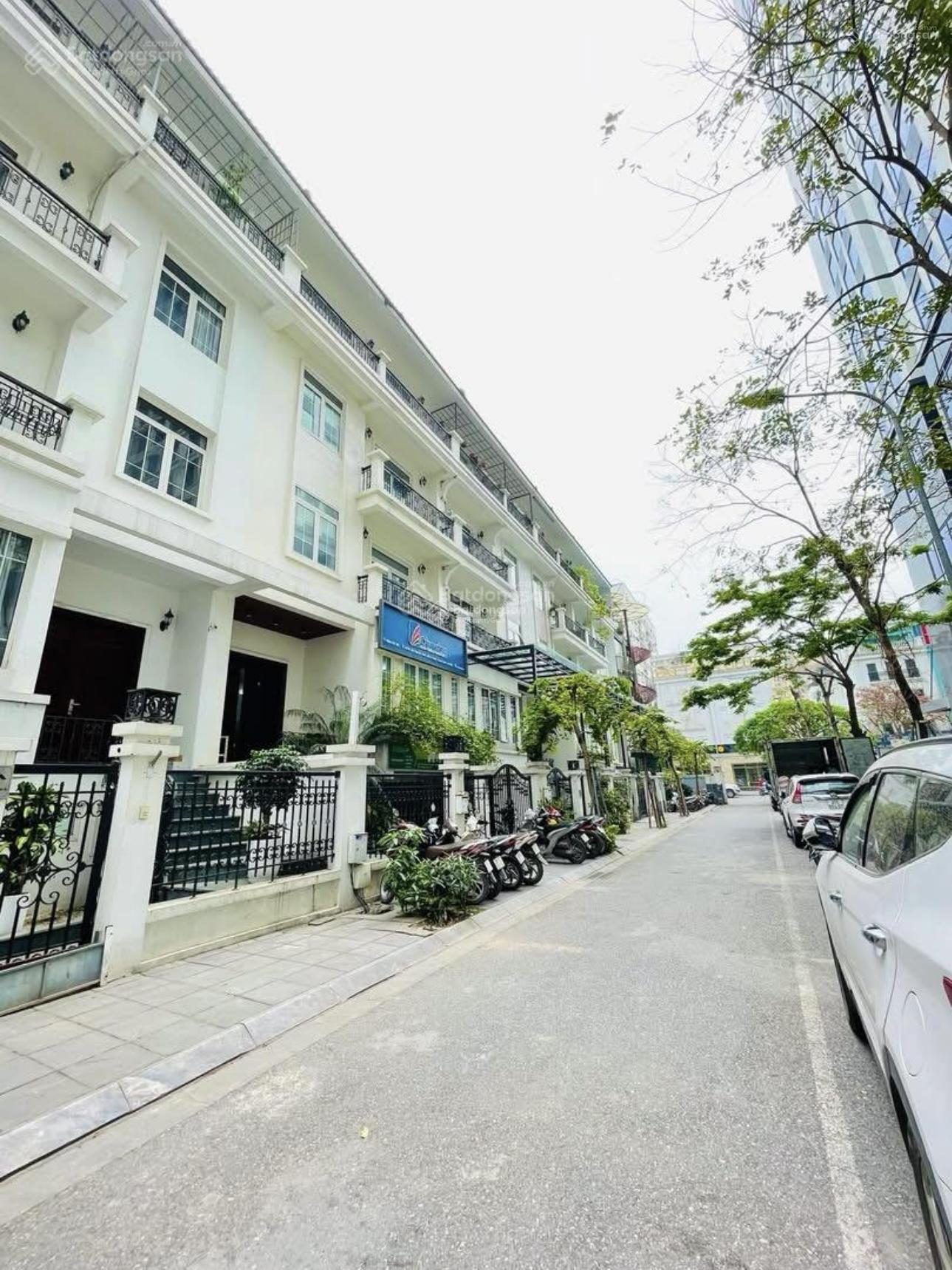 CỰC HIẾM RẺ - Bán LK VIP Nguyễn Tuân, kinh doanh sầm uất, 99m2, 6 tầng có hầm, MT 7.5m