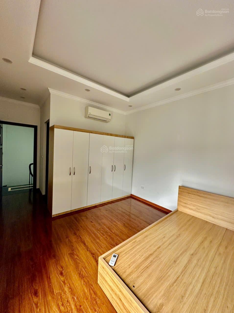 Bán nhà 5 tầng phố Hoa Lâm - Long Biên oto gần , sau BigC tiện di chuyển,gần phố giá chỉ hơn 7 tỷ