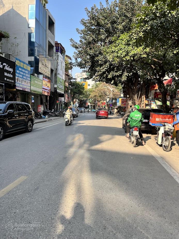 Nhà đẹp đón tết, 7 tầng thang máy, đầy đủ nội thất xịn gần ĐH Kinh Tế Quốc Dân, Xây Dựng, Bách Khoa