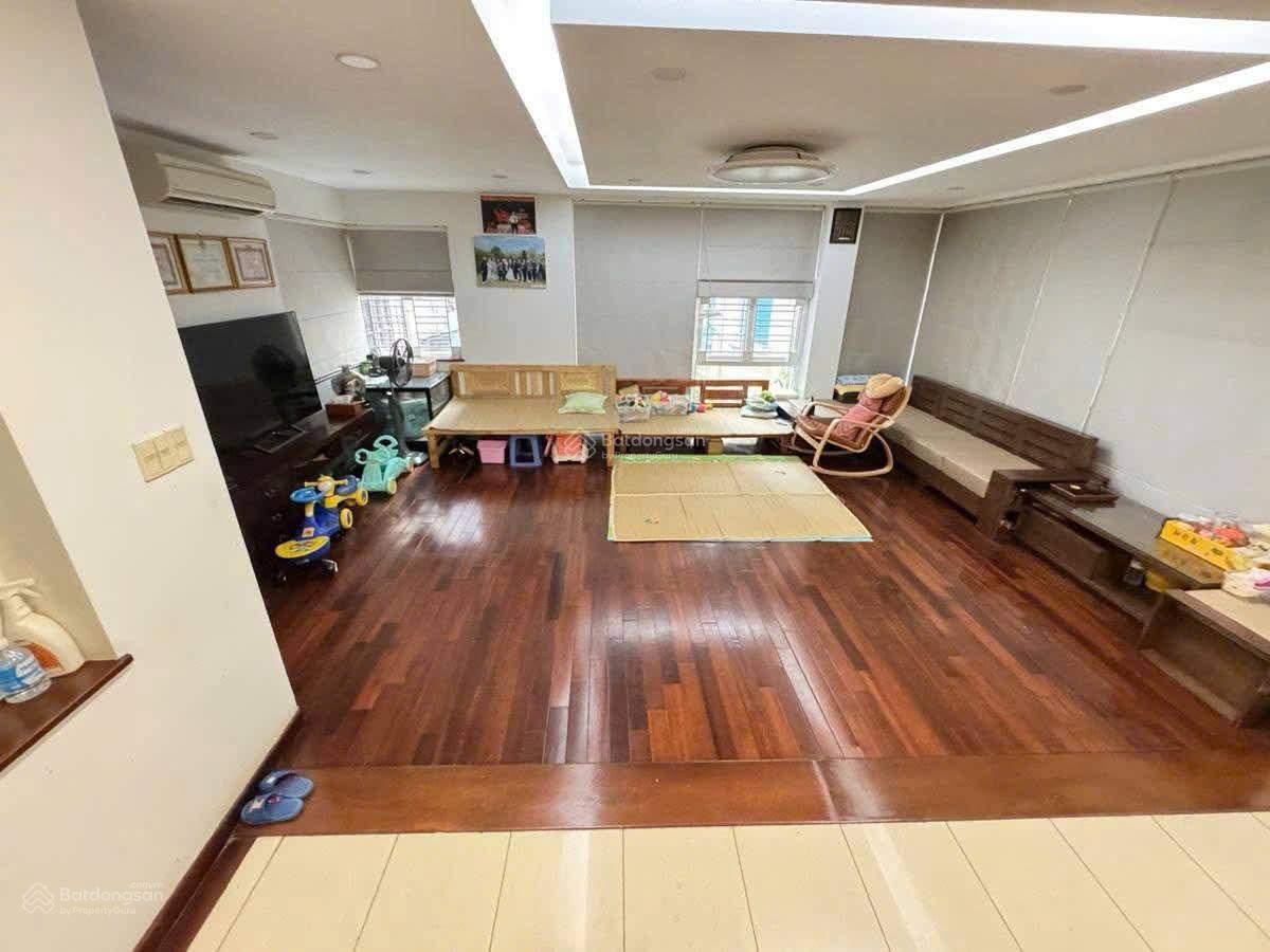 Bán nhà lô góc, mặt phố Đại La, Minh Khai, Hai Bà Trưng, Hà Nội, DT 90m2, 3 tầng, 28,5 tỷ