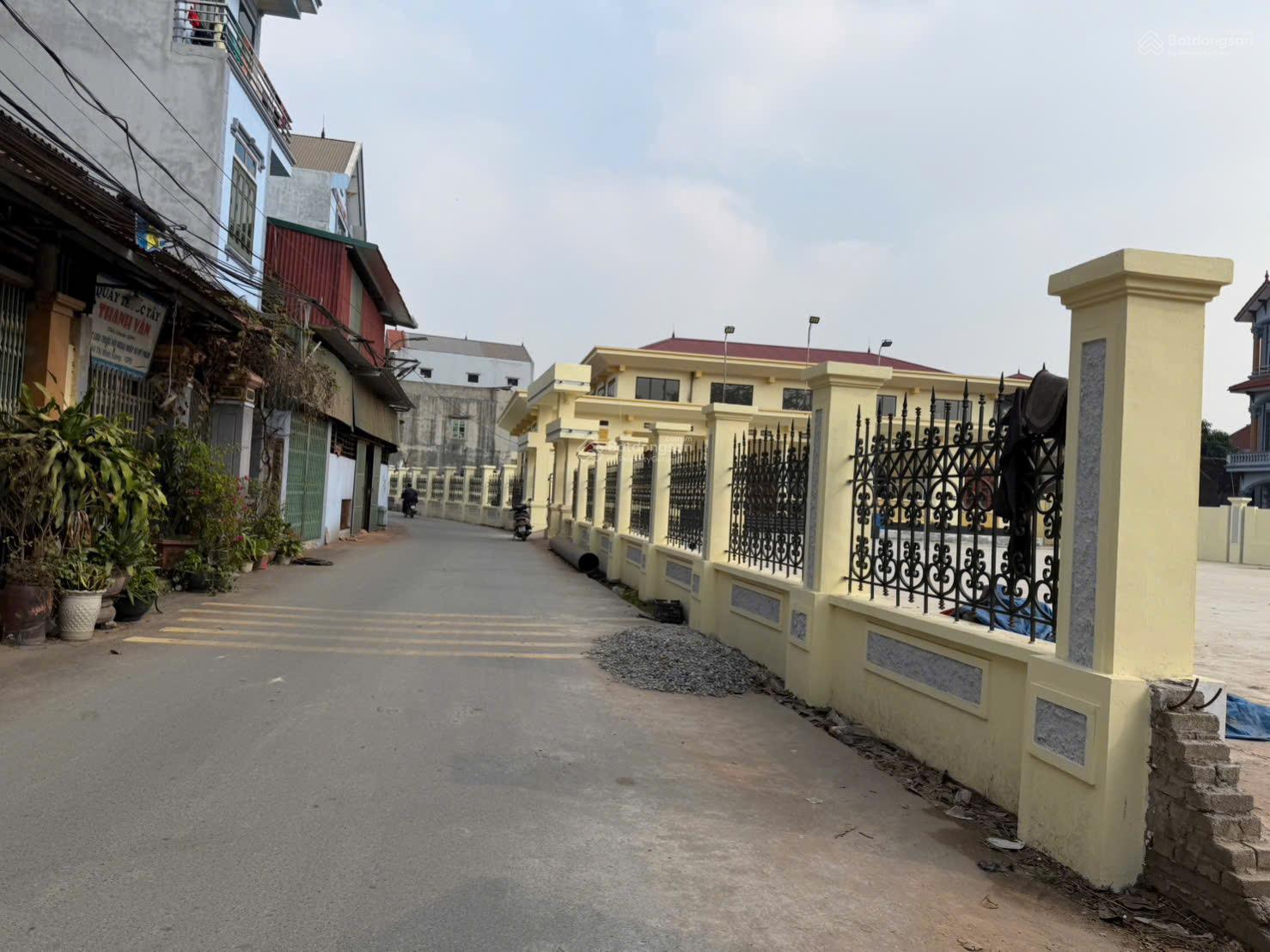 CƠ HỘI TỐT LÔ ĐẤT VĨNH THỌ, HƯƠNG MẠC Ngõ nông, ô tô nhỏ vào tận đất Đất đẹp, vuông v