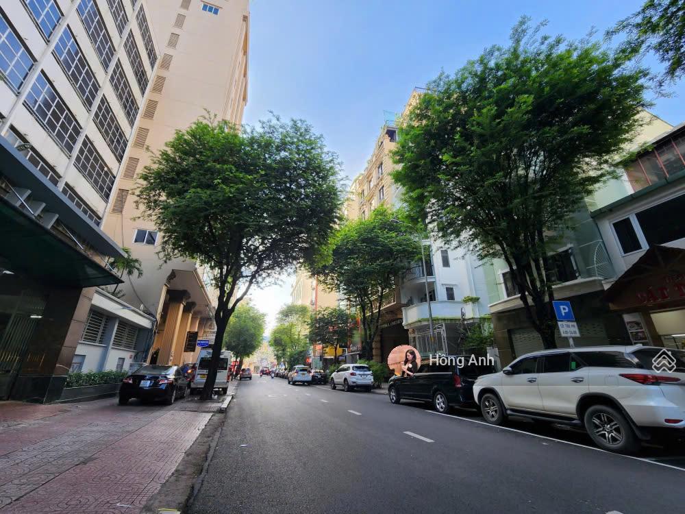 Siêu Vị Trí - MT Thủ Khoa Huân, Quận 1 - 4.5 x 25m - Khu Vực Xây Cao Tầng - Giá 81 Tỷ