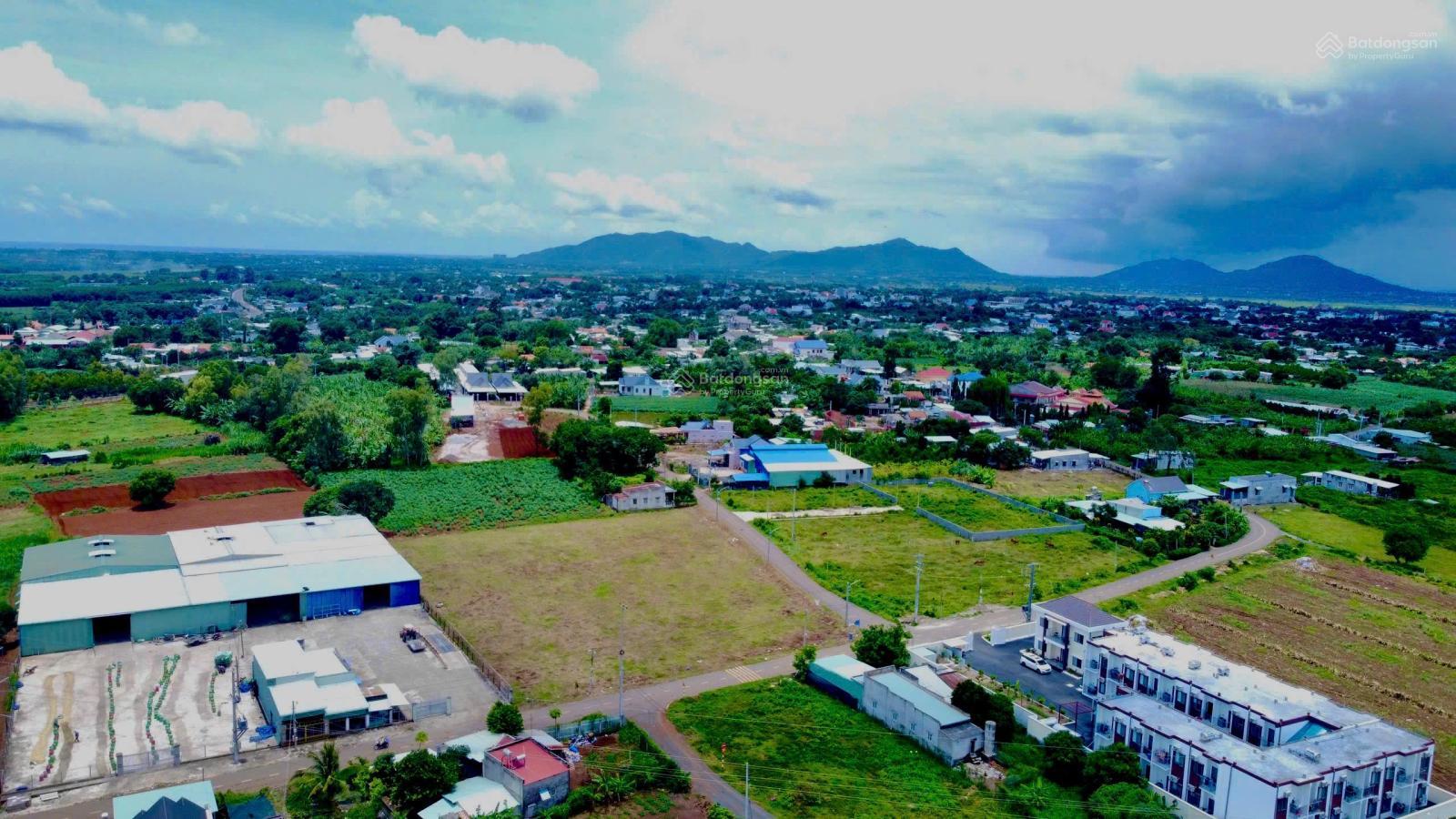 Bán gấp 130m2 Thổ cư. Mặt tiền Cách Mạng Tháng 8, Cách Trung Tâm TP Bà Rịa 6km.