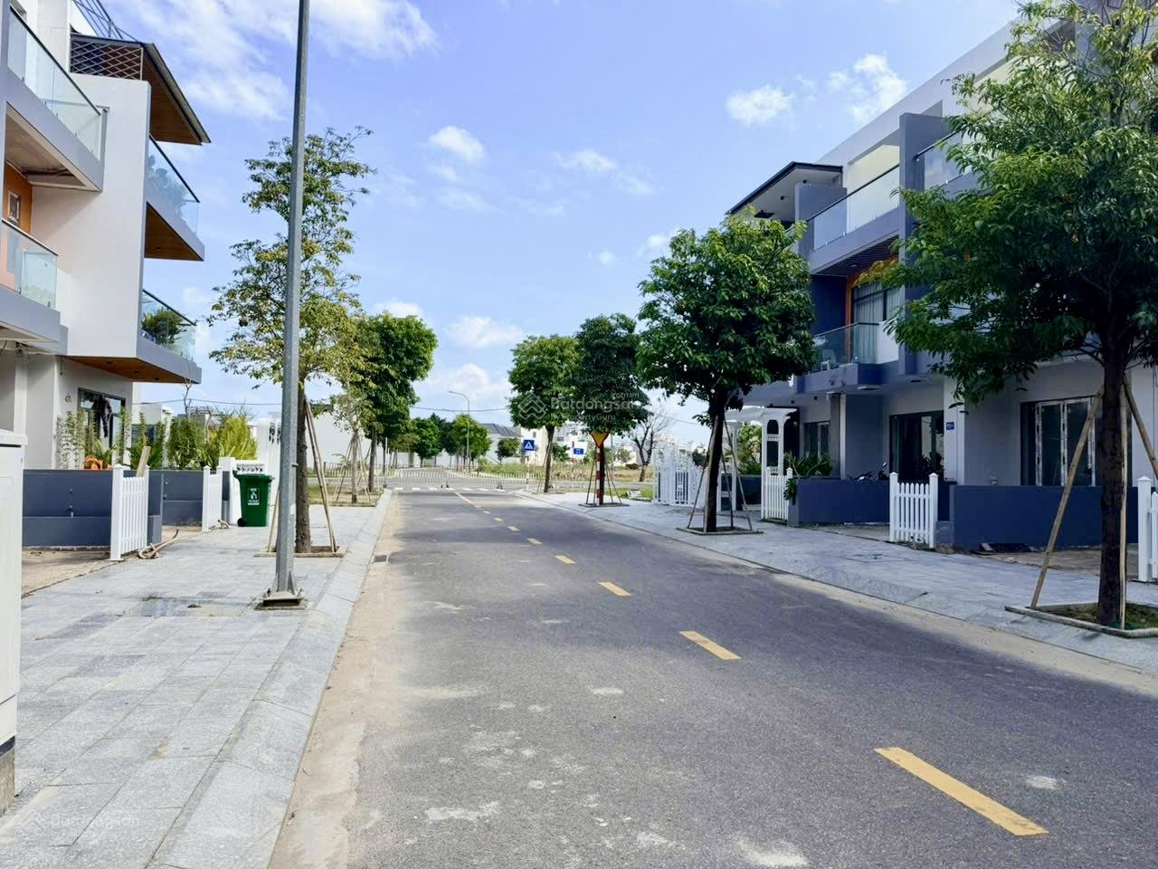 Gói 8 Mỹ Gia, Đường thông,hướng Nam, full nội thất,đang cho thuê 25 triệu/tháng,Giá 8.6 tỷ(bao hết)