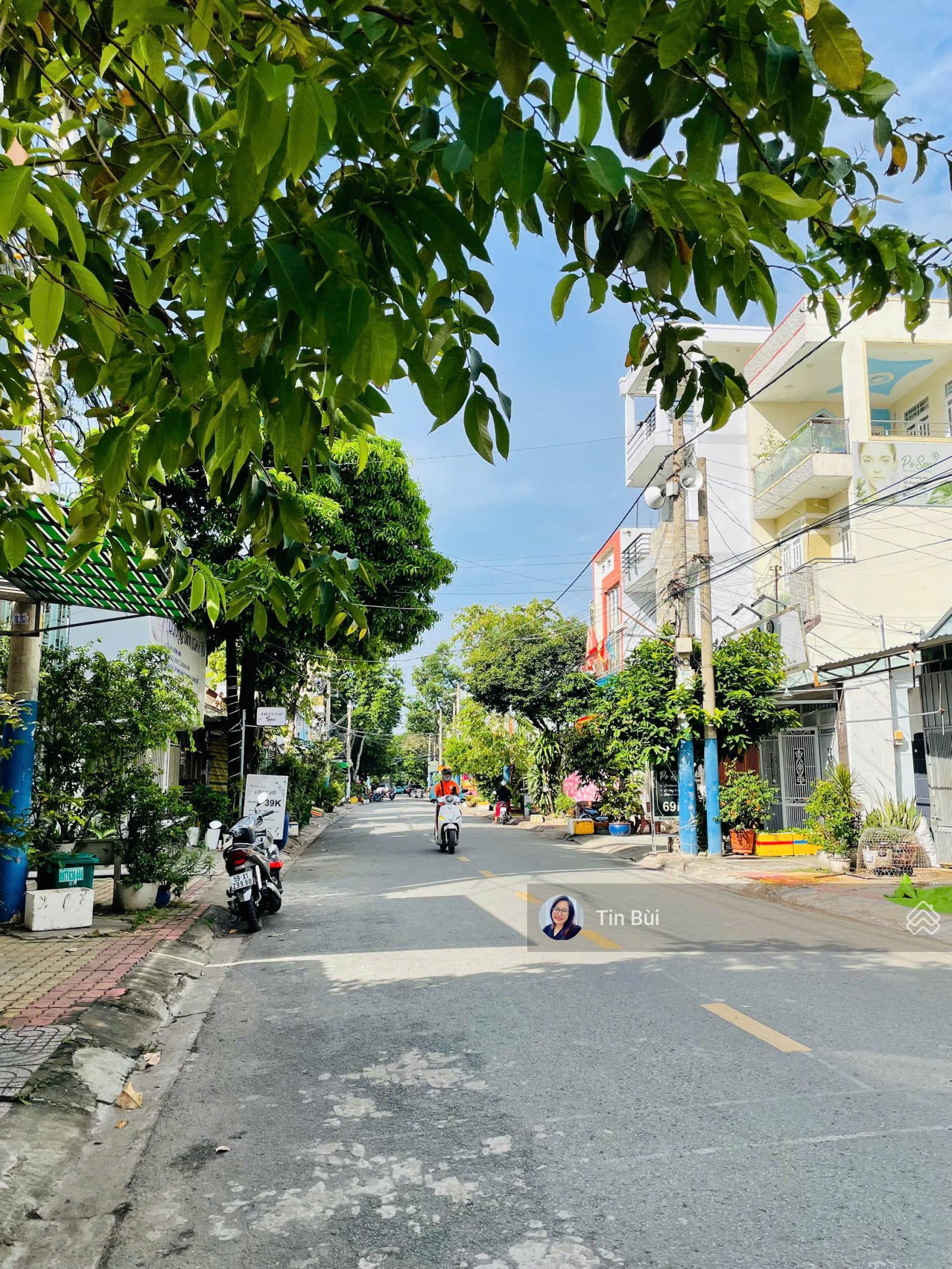 Nhà bán 10 tỷ (TL mạnh) - 88m2 - 2 tầng - 1 trục Đỗ Xuân Hợp - Đường 12m có vỉa hè cây xanh đồng bộ