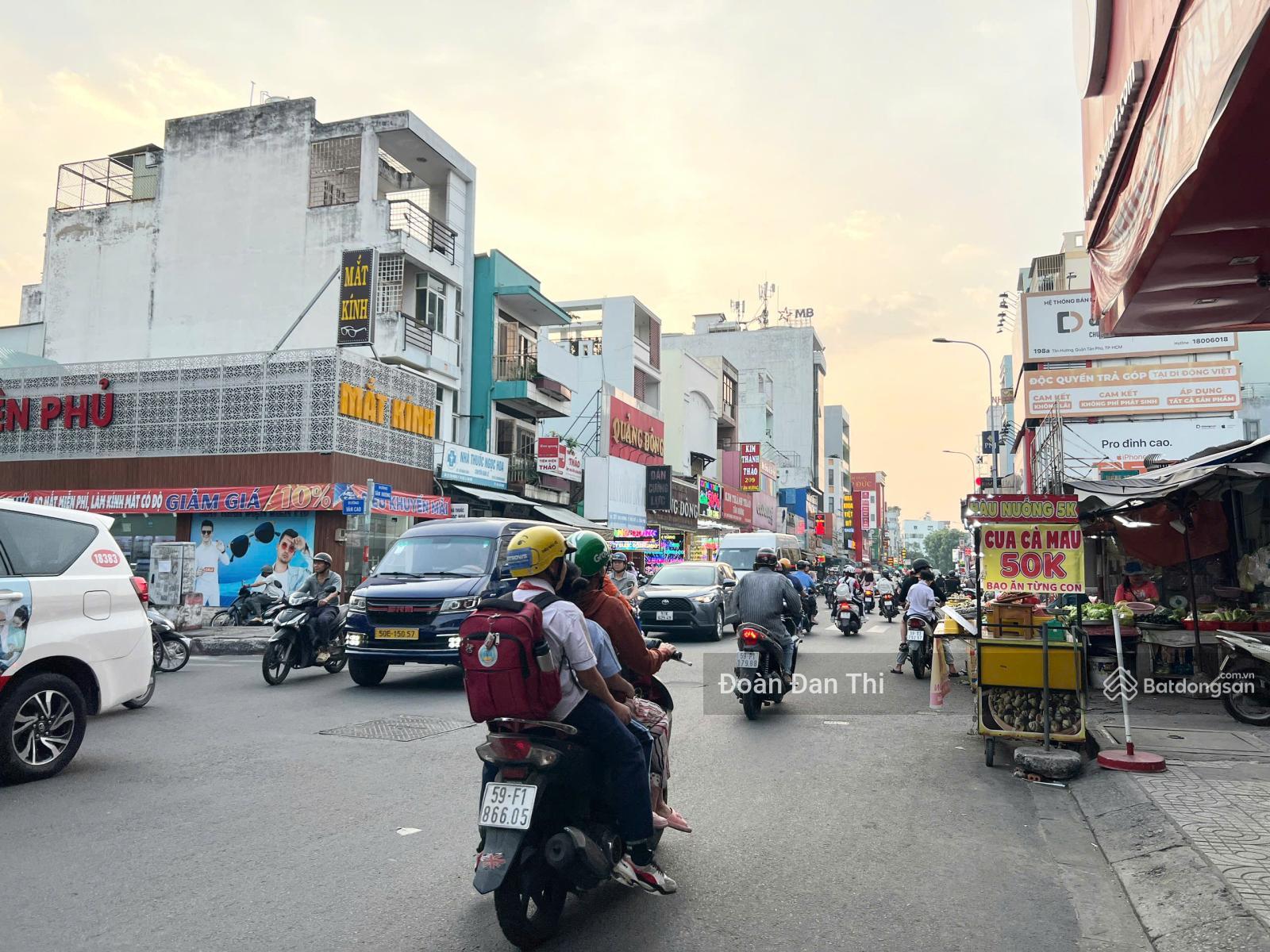 Bán Nhà MTKD Đường Tân Qúy-Không lỗi DT 5x23M (3 Tấm) GIá 17.3 tỷ