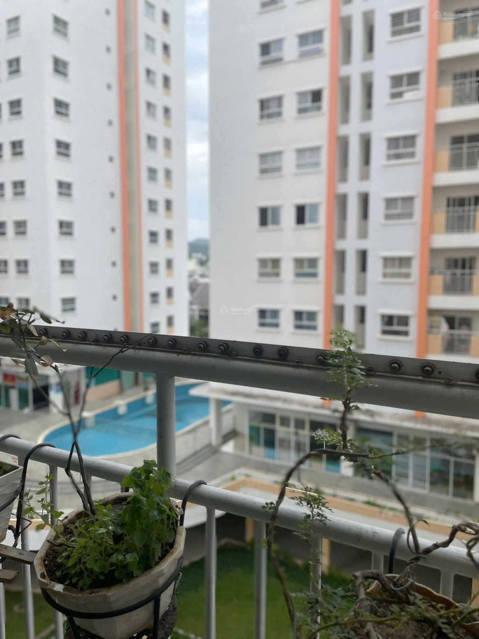 Bán căn thương mại 2PN 2WC chung cư Hoàng Quân Nha Trang giá chỉ 1.97 tỷ