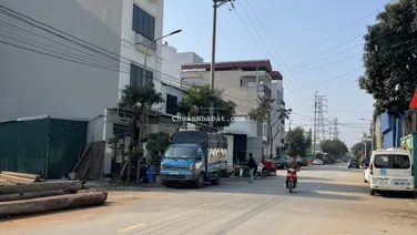 Bán lô đất 60m2 trục chính đấu giá X1 Đông La mặt đường rộng 18m. Lh 0983 477 ***