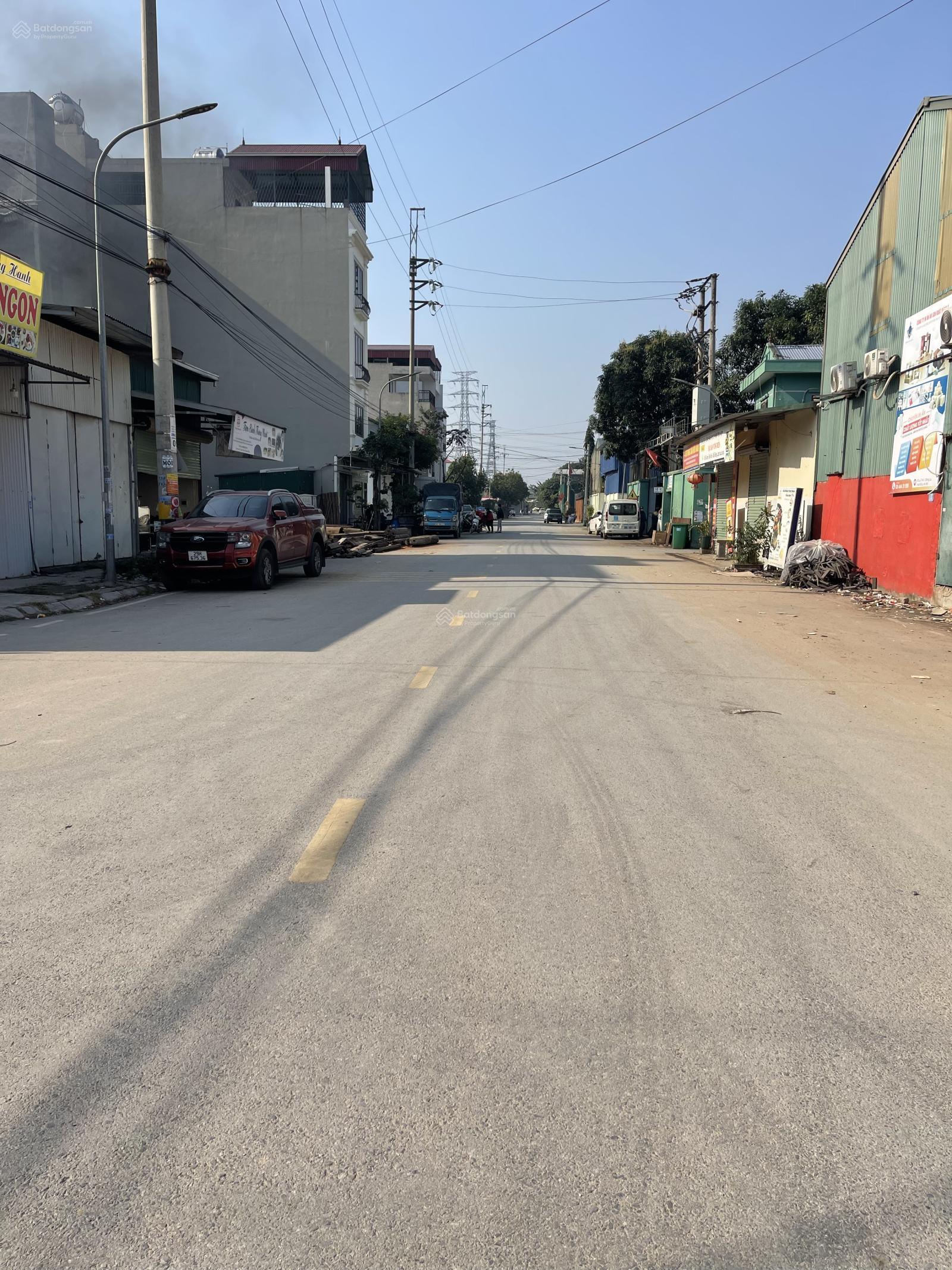 Bán lô đất 60m2 trục chính đấu giá X1 Đông La mặt đường rộng 18m. Lh 0983 477 ***