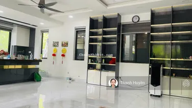 Cho thuê biệt thự Valora Kikyo nhà đẹp sân vườn rộng 3 phòng ngủ